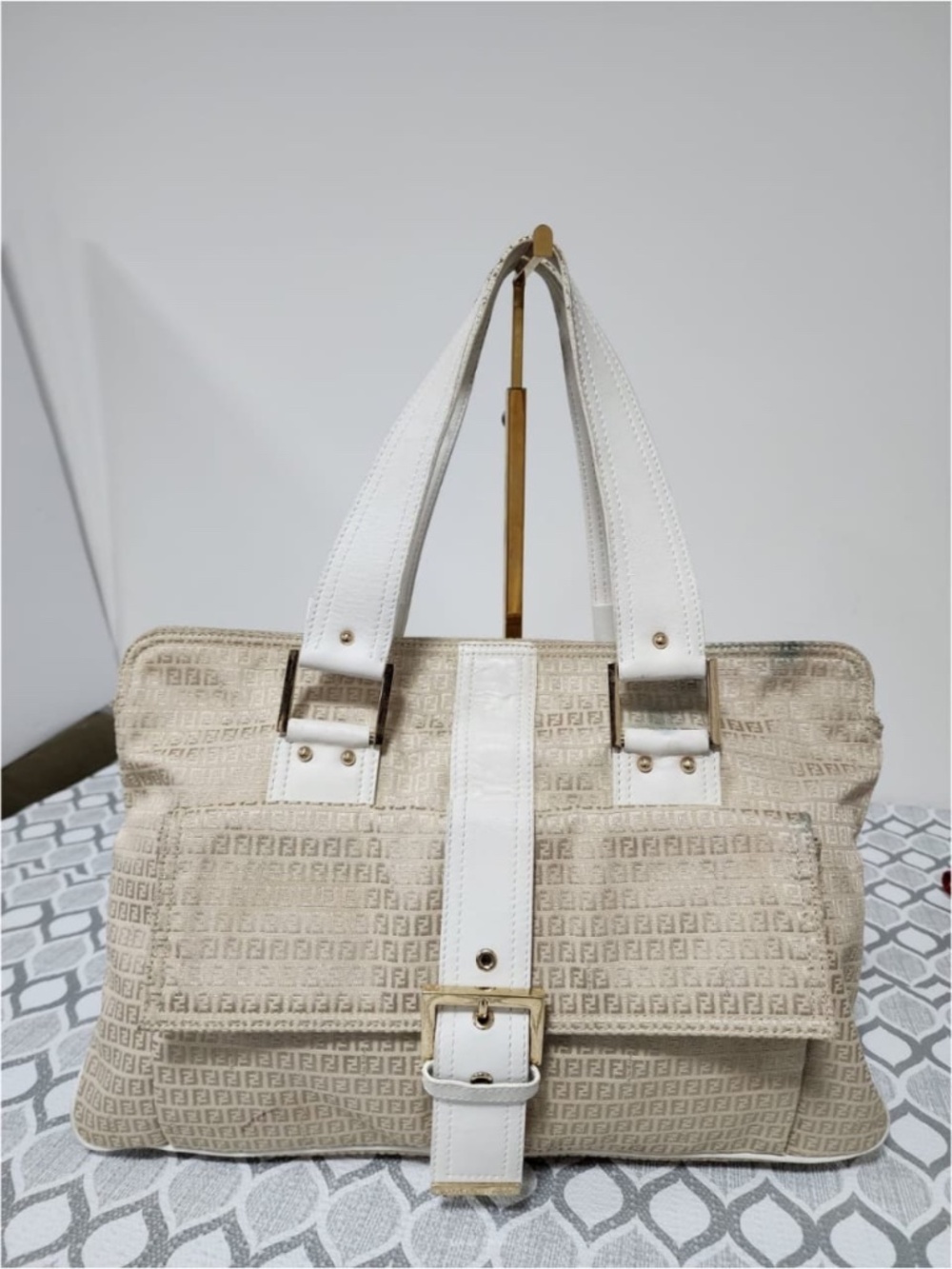 Authentic FENDI Vintage Zucca Canvas Shoulder Bag Beige/Cream